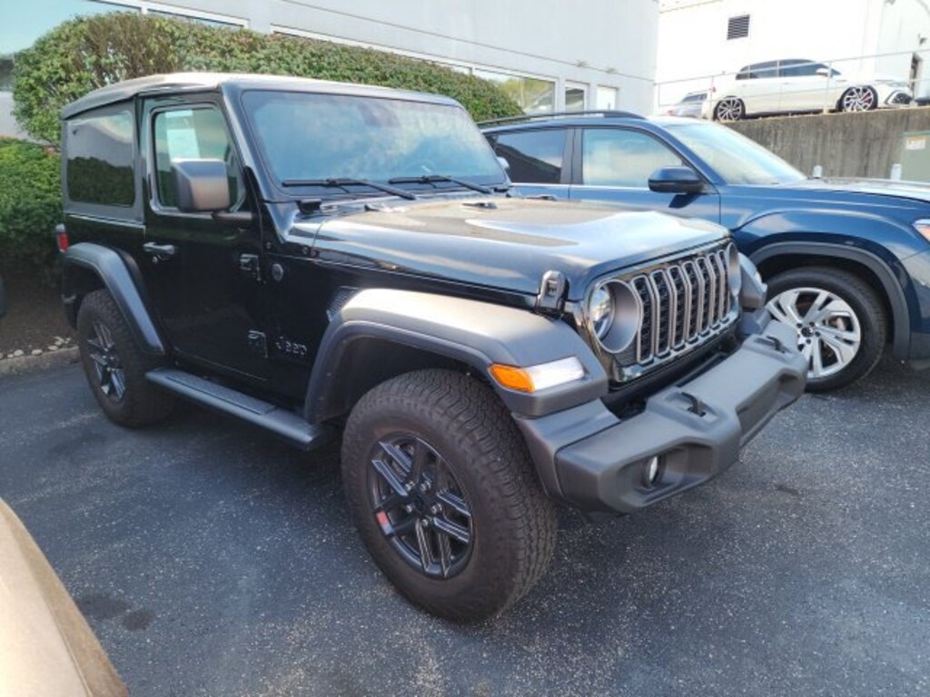 Used 2025 Jeep Wrangler Sport S SUV