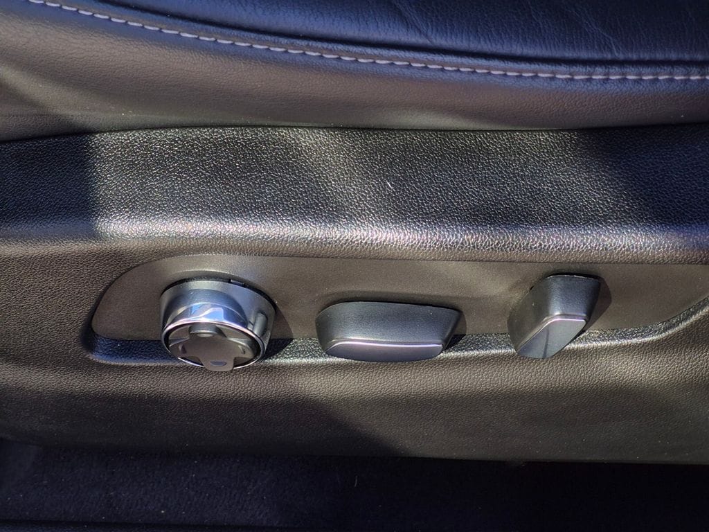 2024 Cadillac XT4 Premium Luxury - Photo 34