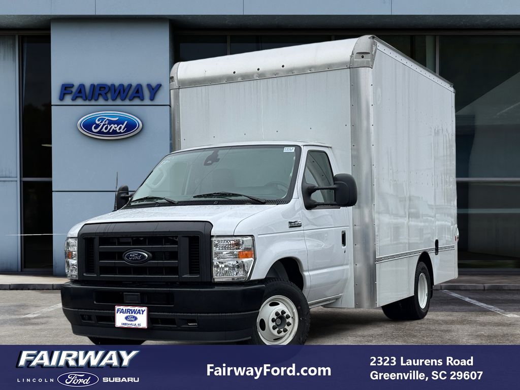 2024 Ford E-Series Cutaway Base