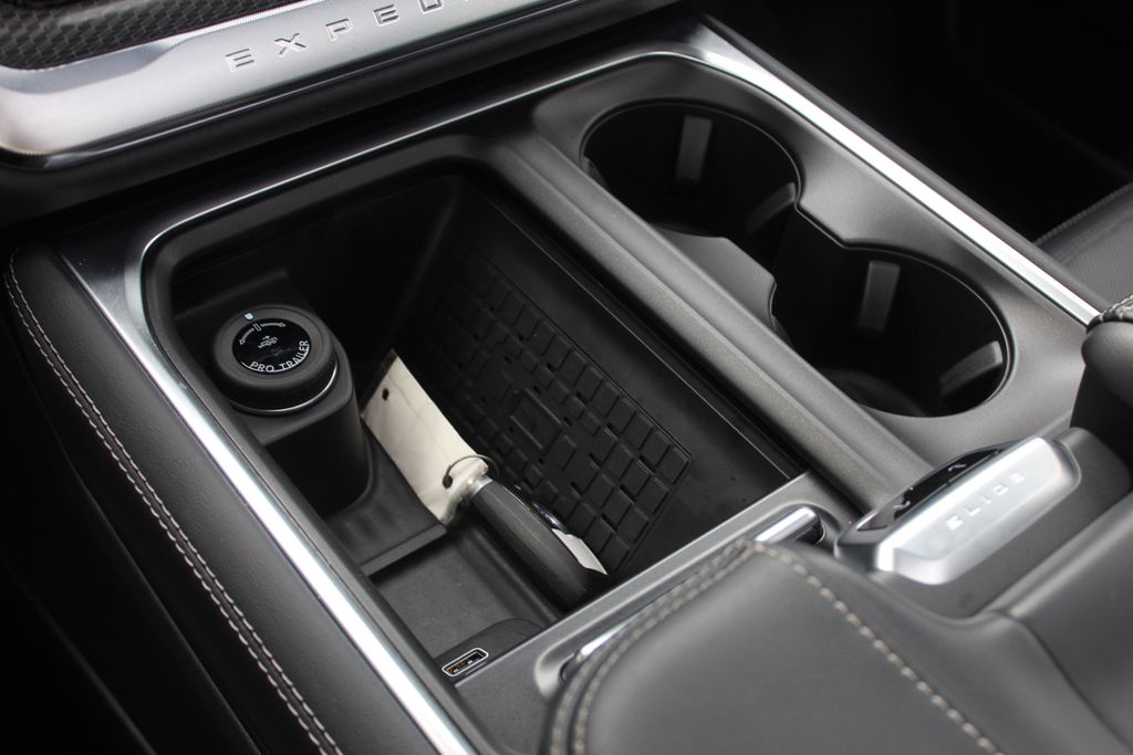 2025 Ford Expedition Platinum - Photo 43