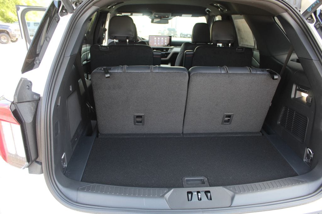 2026 Ford Explorer ST - Photo 36