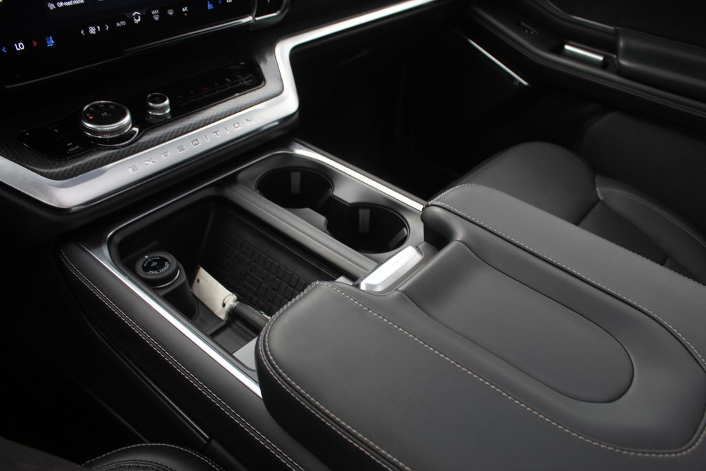 2025 Ford Expedition Platinum - Photo 42