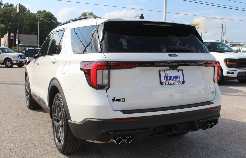 2026 Ford Explorer ST - Photo 7