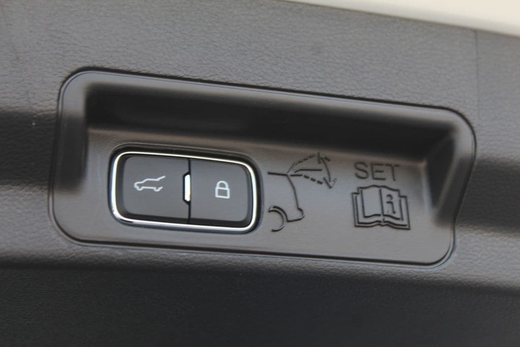 2026 Ford Explorer ST - Photo 38
