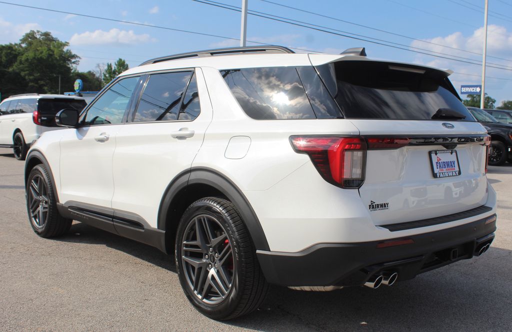2026 Ford Explorer ST - Photo 6