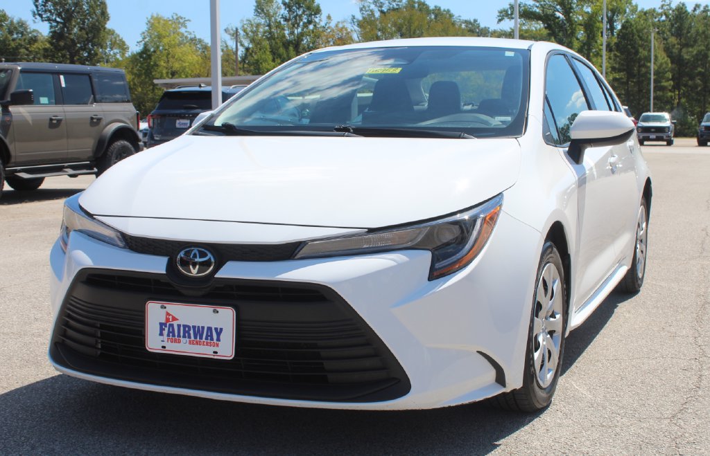 Certified 2025 Toyota Corolla LE SEDAN