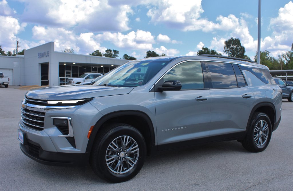 Certified 2025 Chevrolet Traverse LT SUV