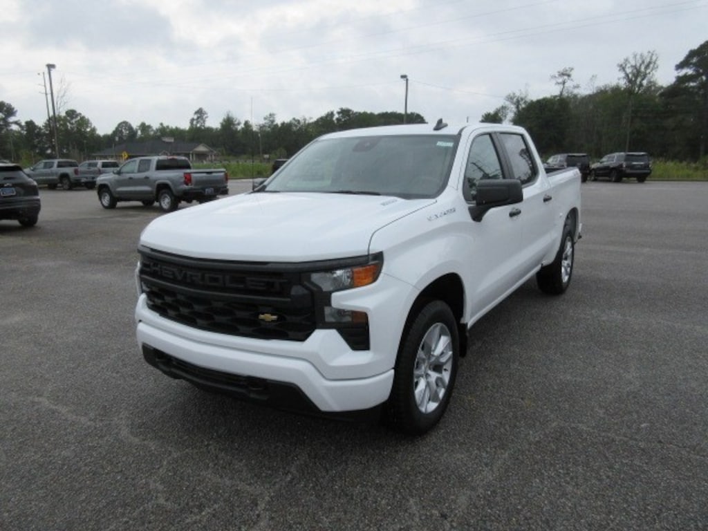 New 2025 Chevrolet Silverado 1500 Custom Truck
