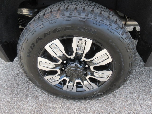 2026 GMC Sierra 2500HD Denali - Photo 10