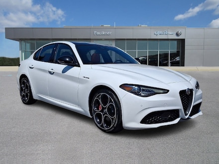 2022 Alfa Romeo Giulia Veloce Sedan