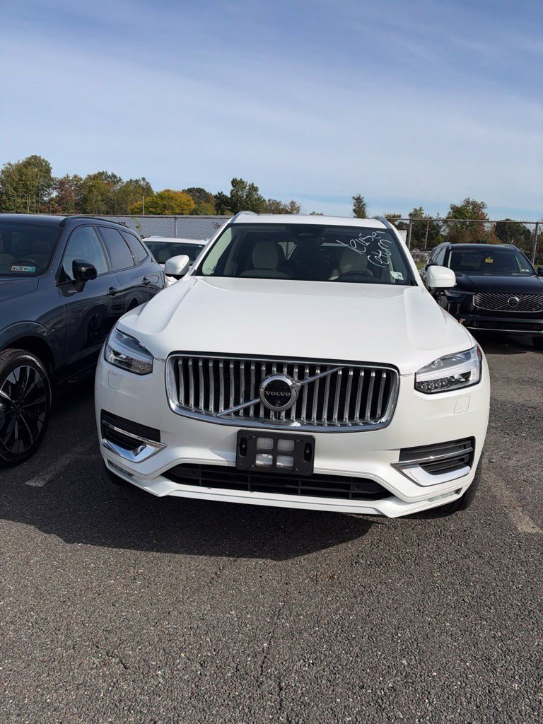 Certified 2024 Volvo XC90 Plus Bright Theme B6 AWD Plus Bright Theme 6P