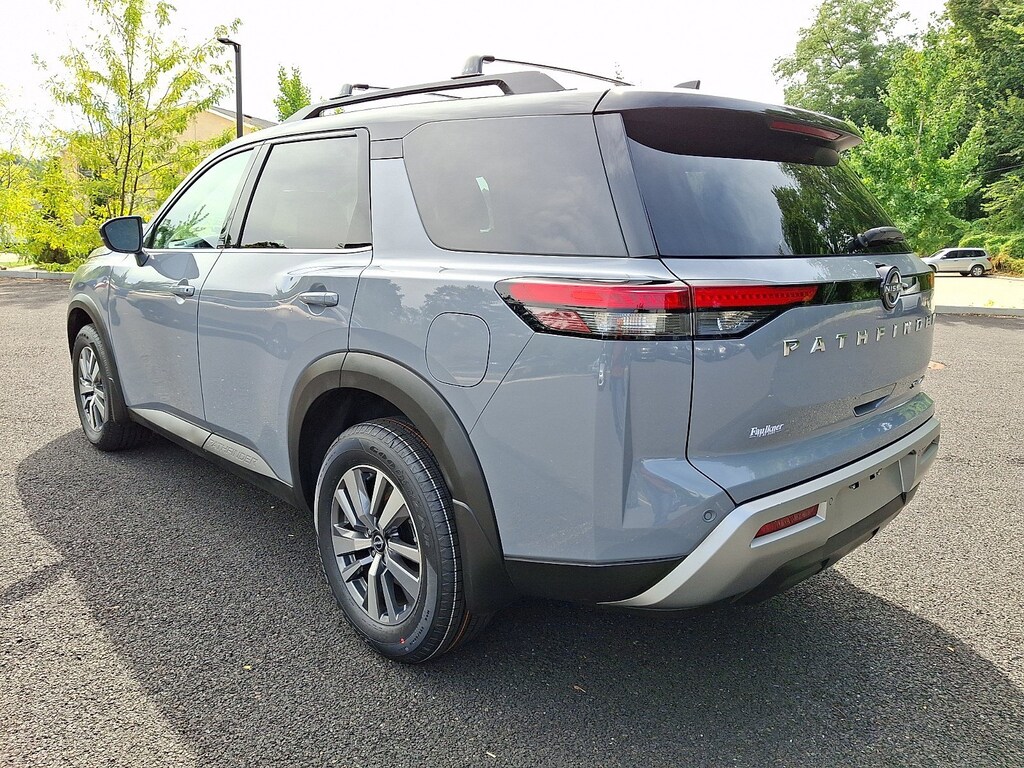 Certified 2024 Nissan Pathfinder SL SUV
