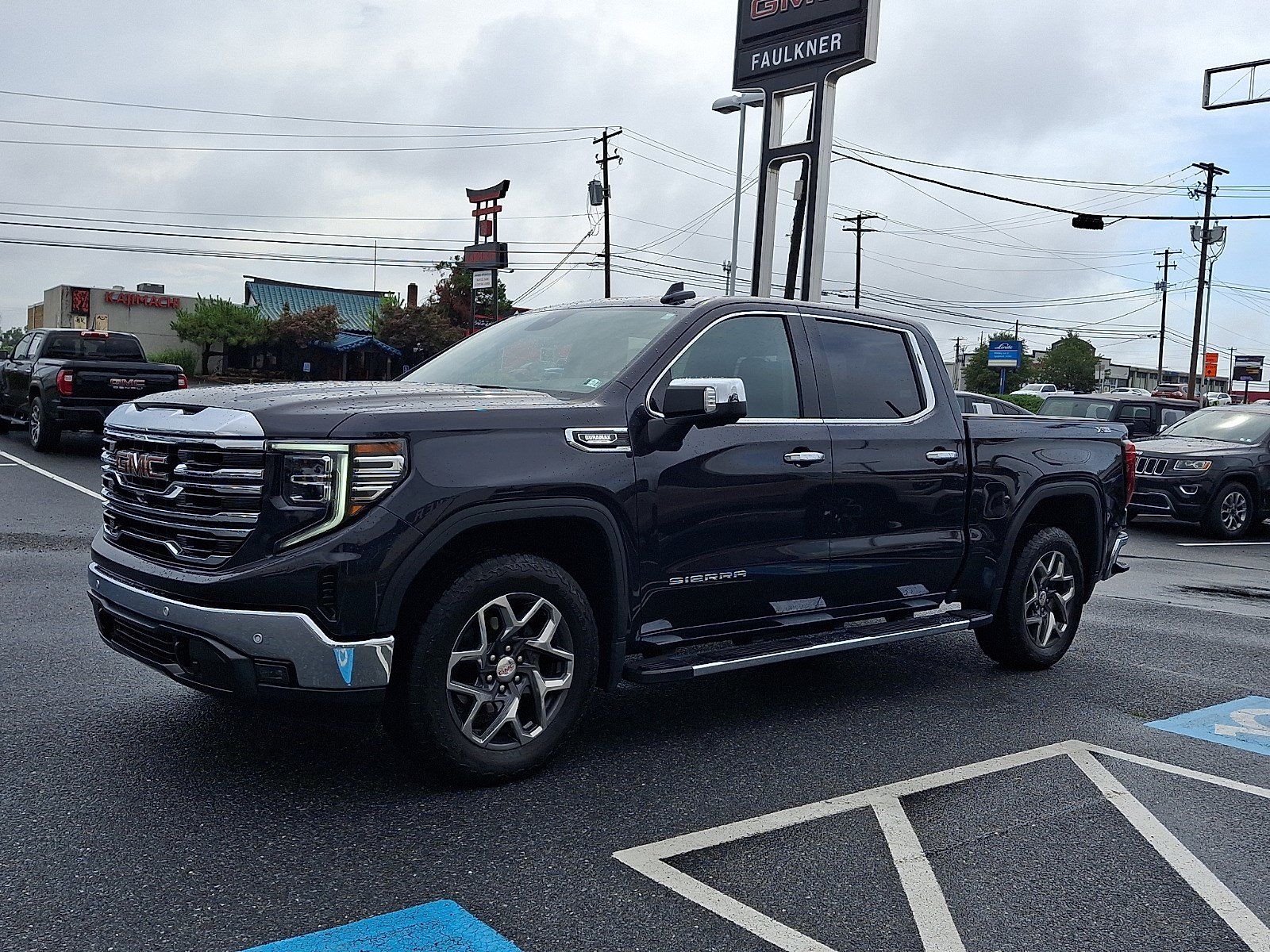 Used 2023 GMC Sierra 1500 SLT Truck Crew Cab