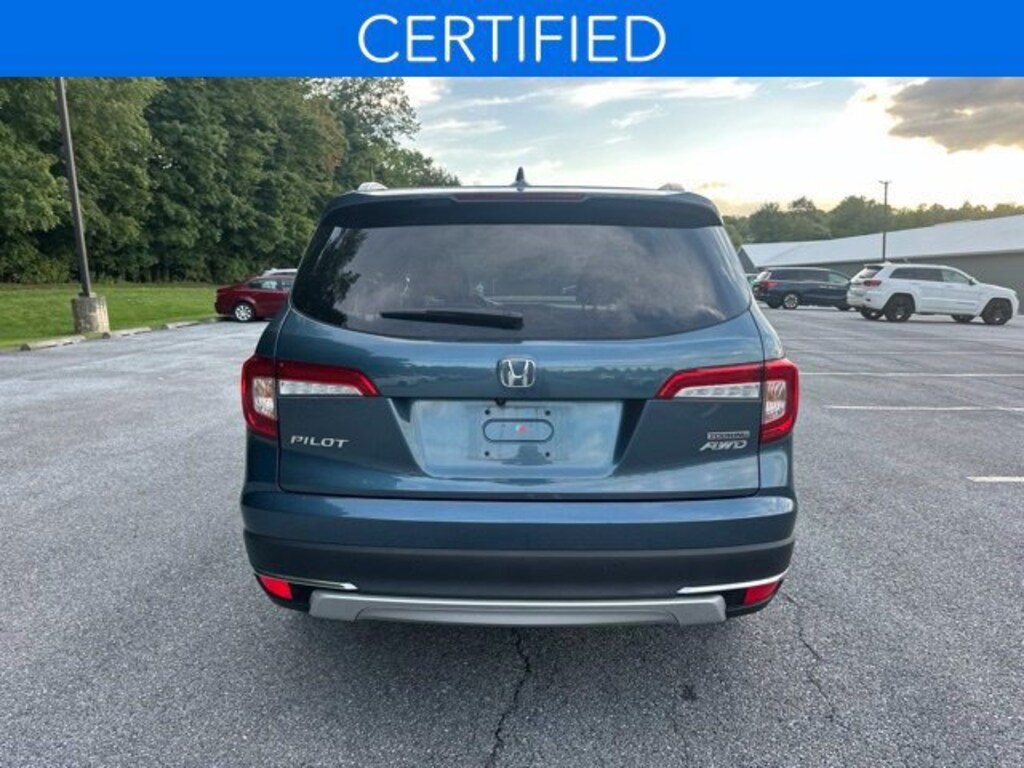 Certified 2022 Honda Pilot Touring 8-Passenger SUV