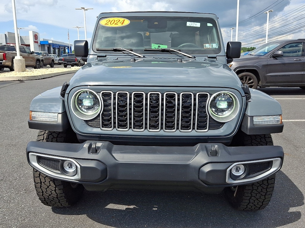 Used 2024 Jeep Wrangler Sahara SUV