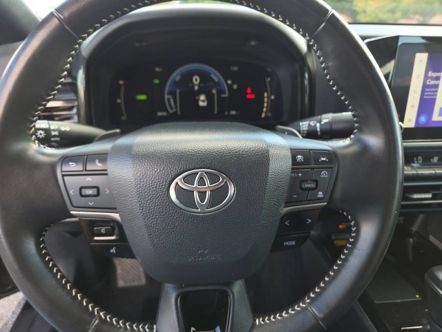 Used 2025 Toyota Camry SE SE