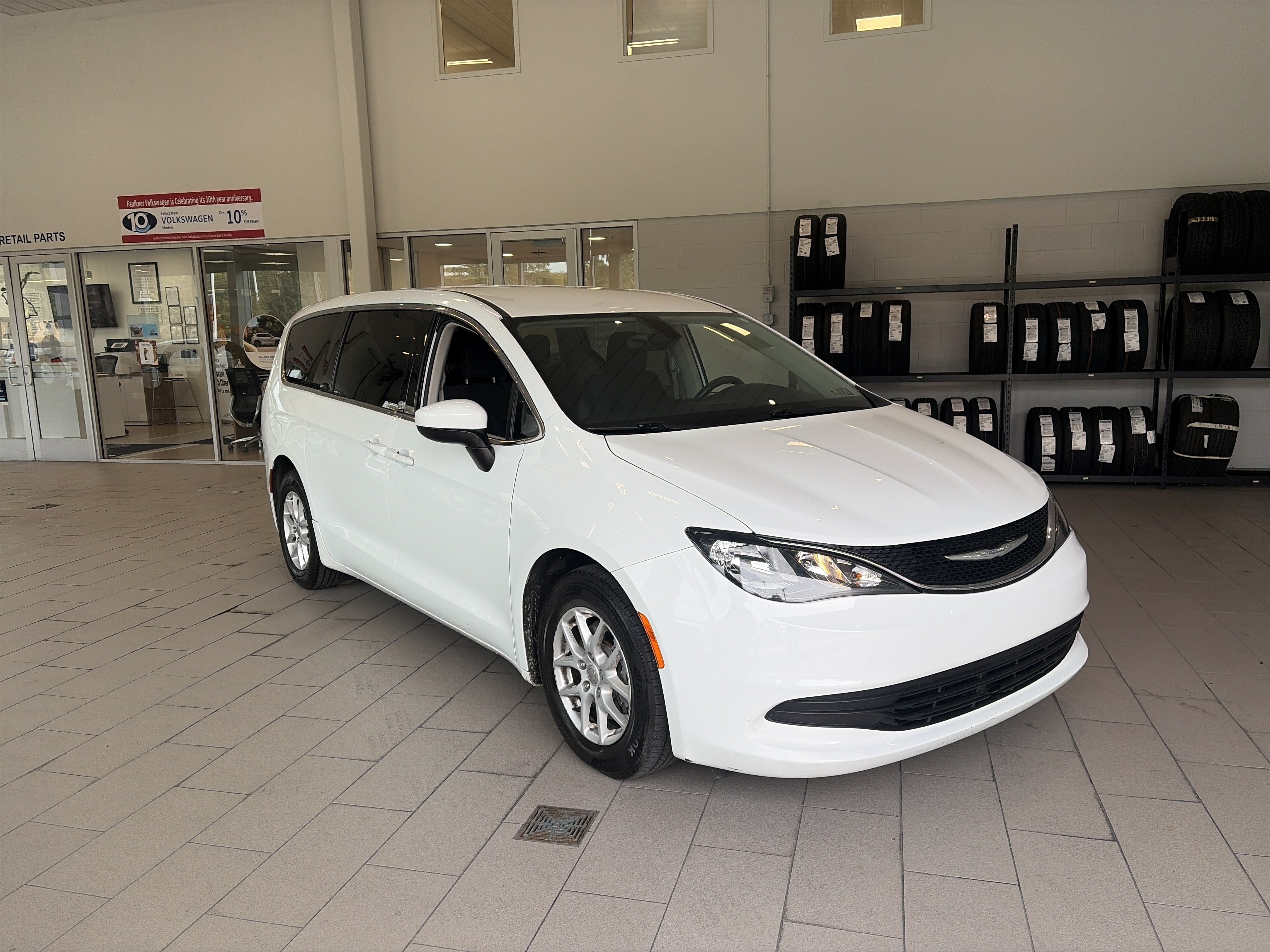 Used 2017 Chrysler Pacifica LX Van