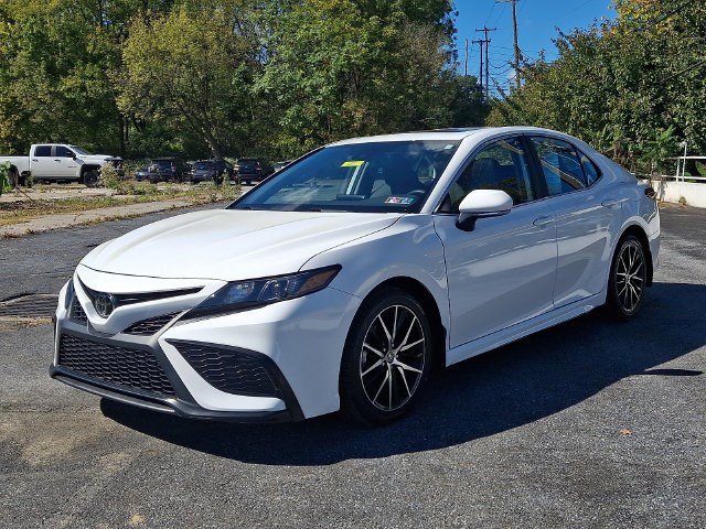 Used 2023 Toyota Camry SE Sedan