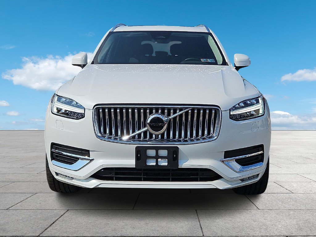 Certified 2025 Volvo XC90 Core B6 AWD Core 7-Seater
