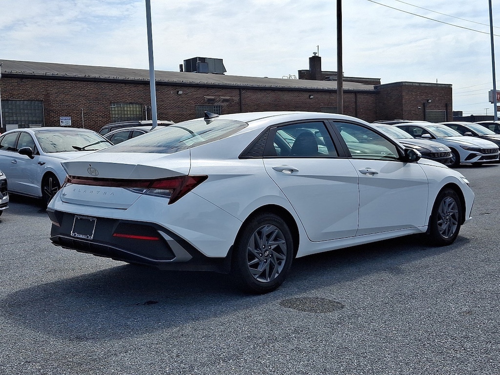 Certified 2024 Hyundai Elantra SEL Sedan