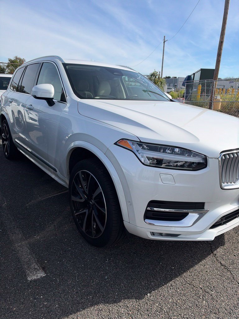 Certified 2024 Volvo XC90 Plus Bright Theme B6 AWD Plus Bright Theme 6P
