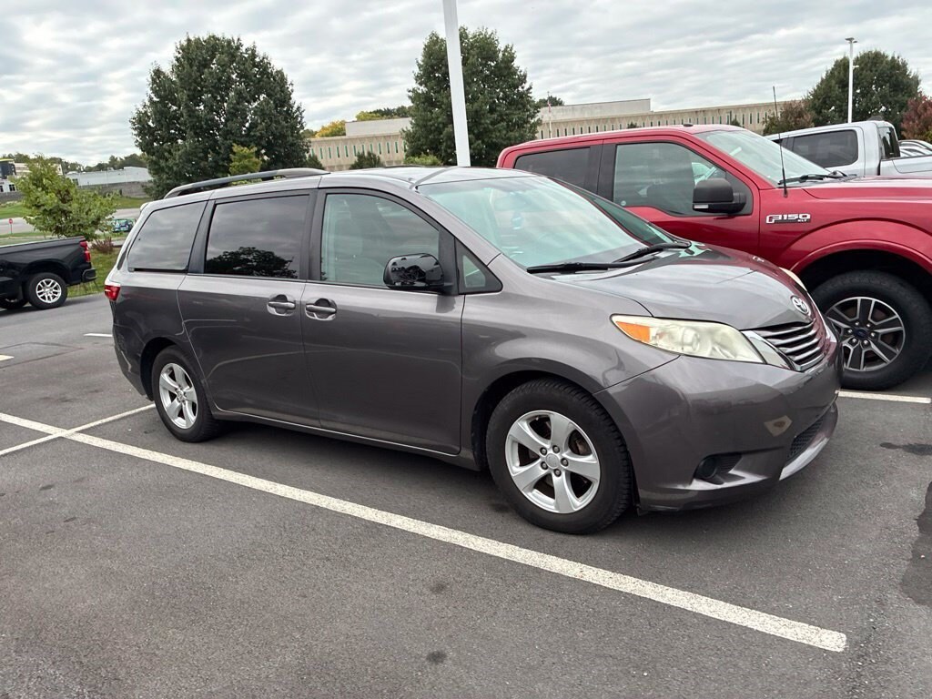 Used 2015 Toyota Sienna LE Van