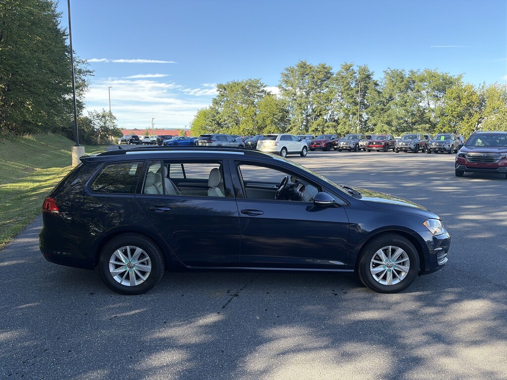 Used 2017 Volkswagen Golf Sportwagen S Wagon