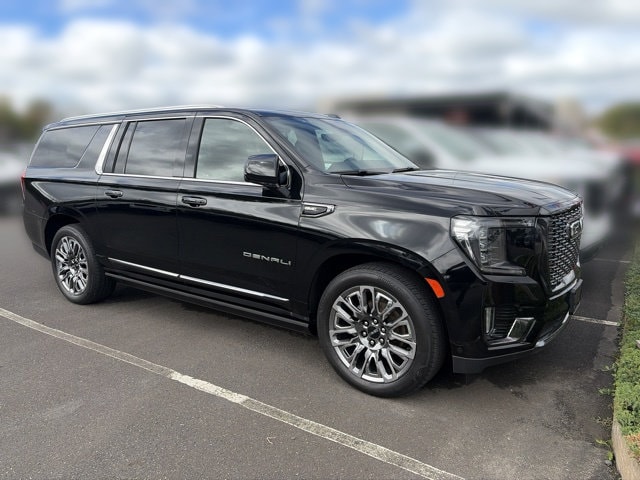 2023 GMC Yukon XL Denali Ultimate