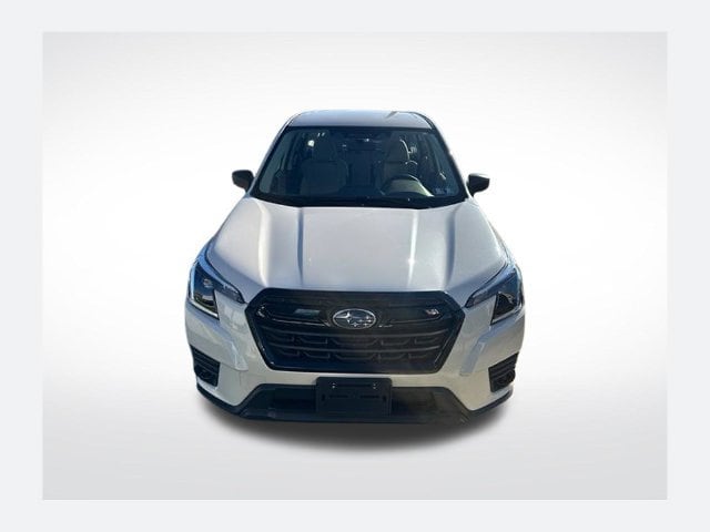 2023 Subaru Forester Base