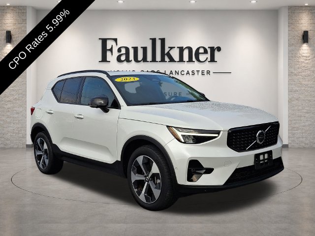 2023 Volvo XC40