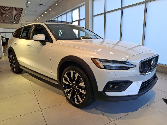 2026 Volvo V60 Cross Country Wagon 