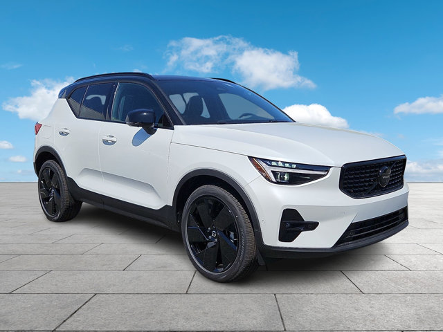 2026 Volvo XC40 B5 Ultra Black Edition SUV