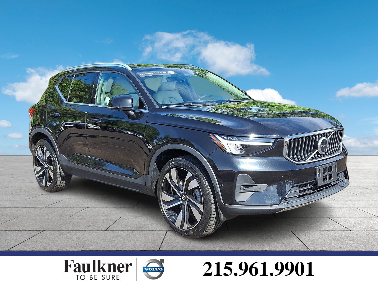 2023 Volvo XC40