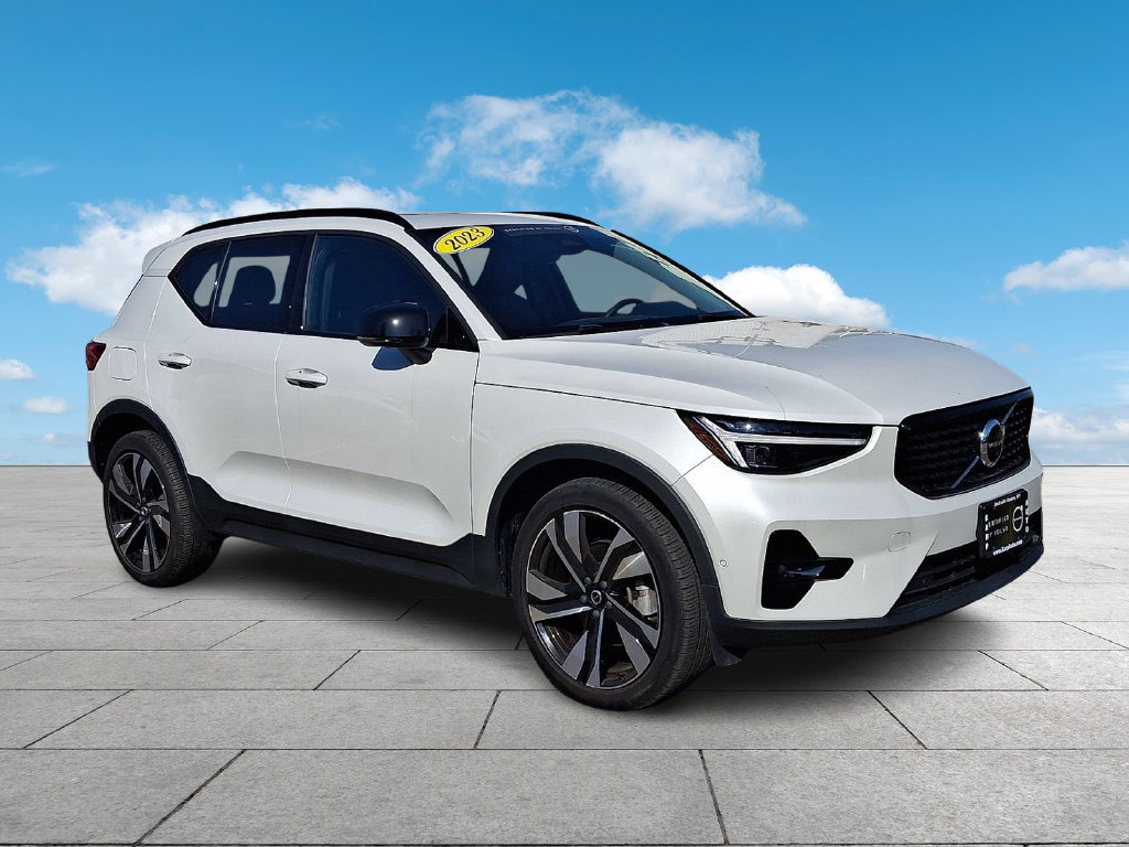 2023 Volvo XC40 Ultimate