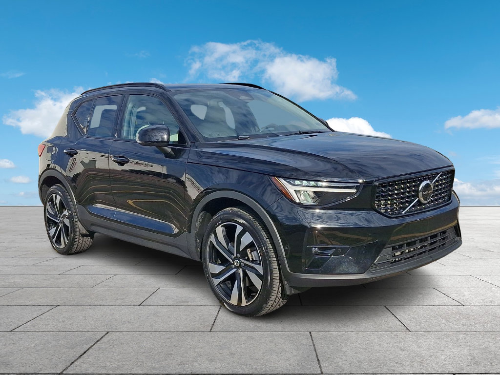 2024 Volvo XC40 Plus