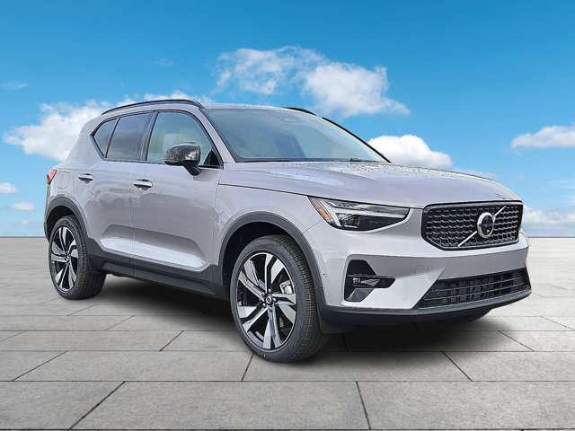 2026 Volvo XC40 B5 Ultra SUV