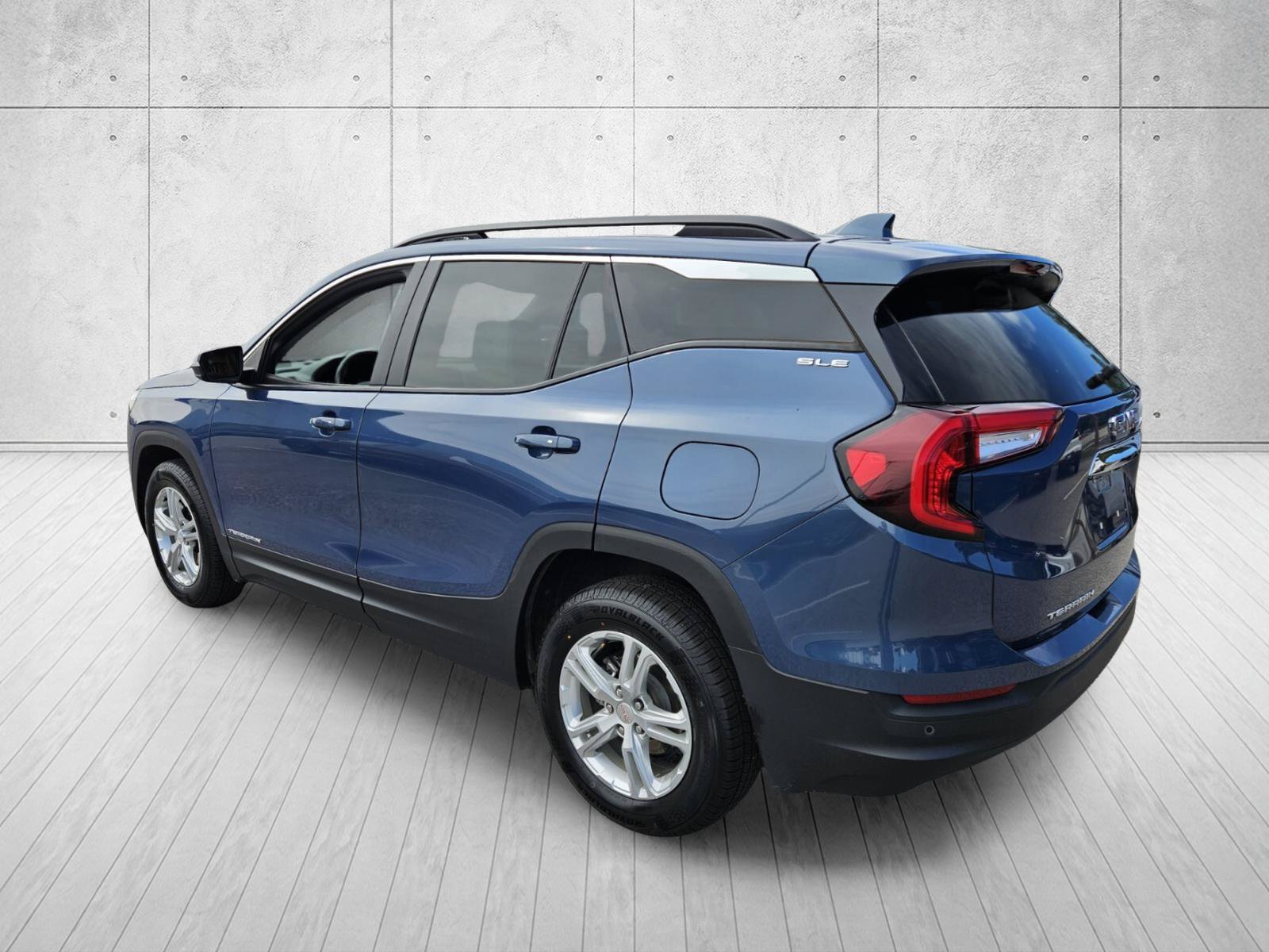 Used 2024 GMC Terrain SLE SUV