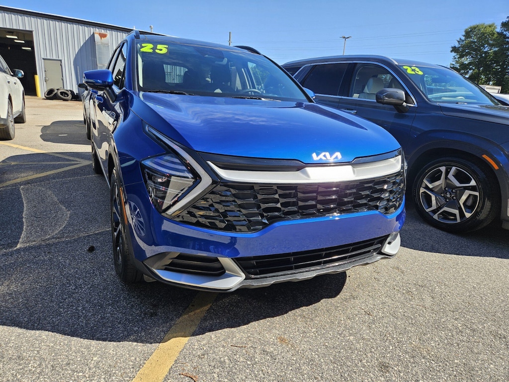 Used 2025 Kia Sportage EX SUV
