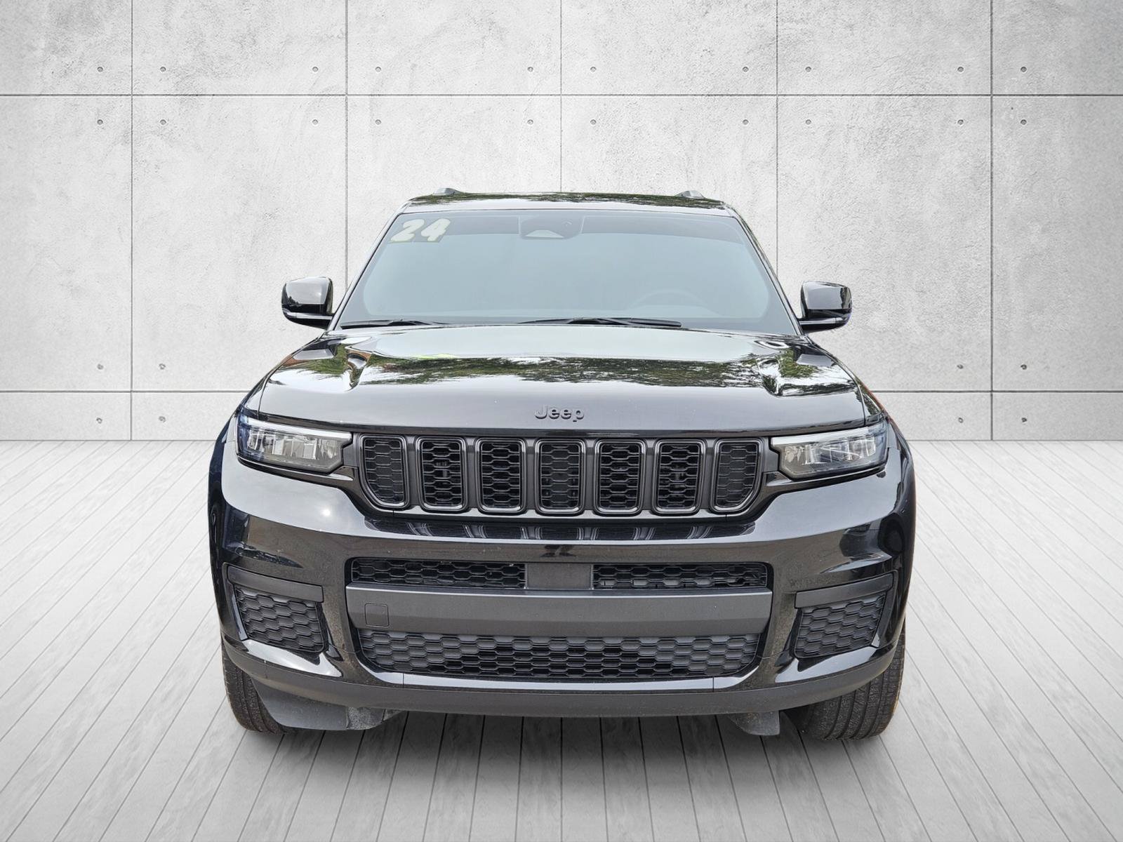 Used 2024 Jeep Grand Cherokee L Laredo SUV