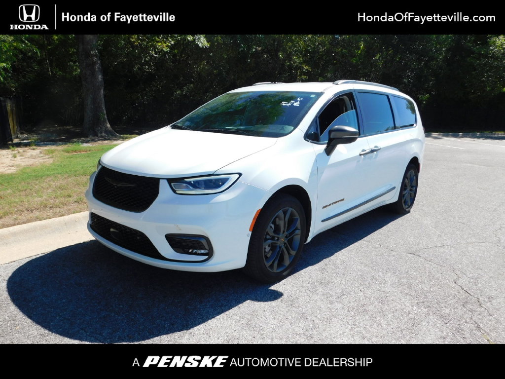  Chrysler Pacifica