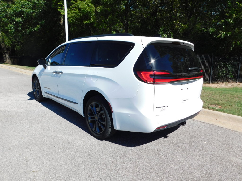 Used 2024 Chrysler Pacifica Touring L Van Passenger Van