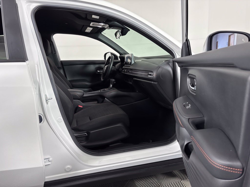 2025 Honda HR-V Sport - Photo 12