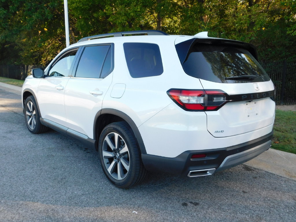 Certified 2025 Honda Pilot Elite SUV