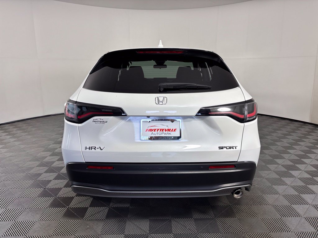 2025 Honda HR-V Sport - Photo 8