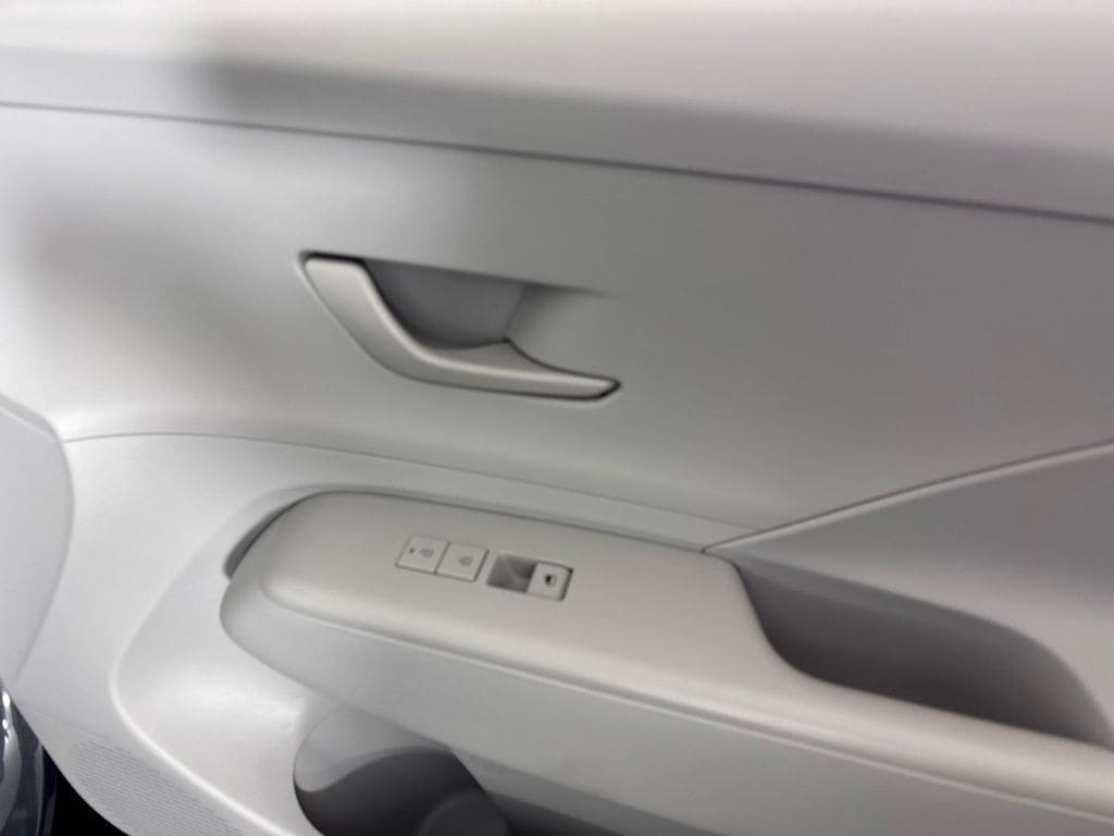 2024 Hyundai Kona SEL - Photo 9
