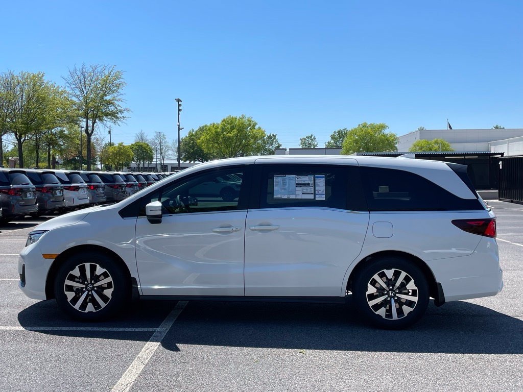 New 2026 Honda Odyssey EX-L Van Passenger