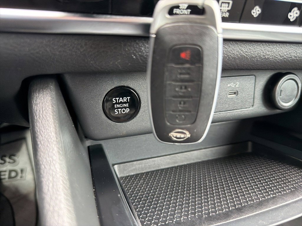 2024 Nissan Rogue SV - Photo 29