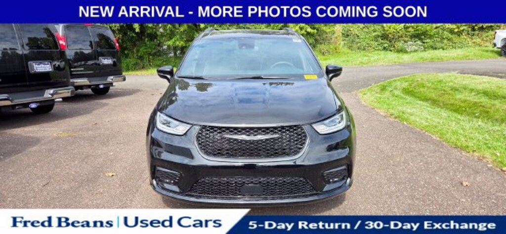 Used 2025 Chrysler Pacifica Limited