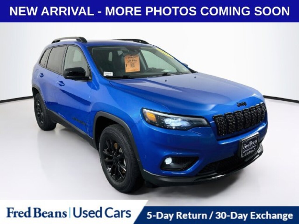 Used 2023 Jeep Cherokee Altitude Lux 4x4 SUV