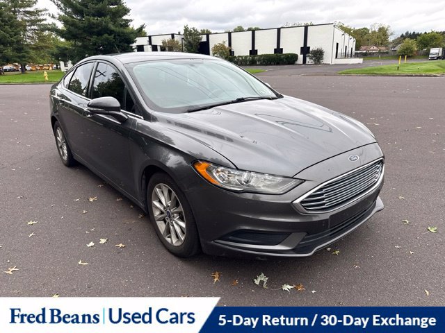 Used 2017 Ford Fusion SE Sedan